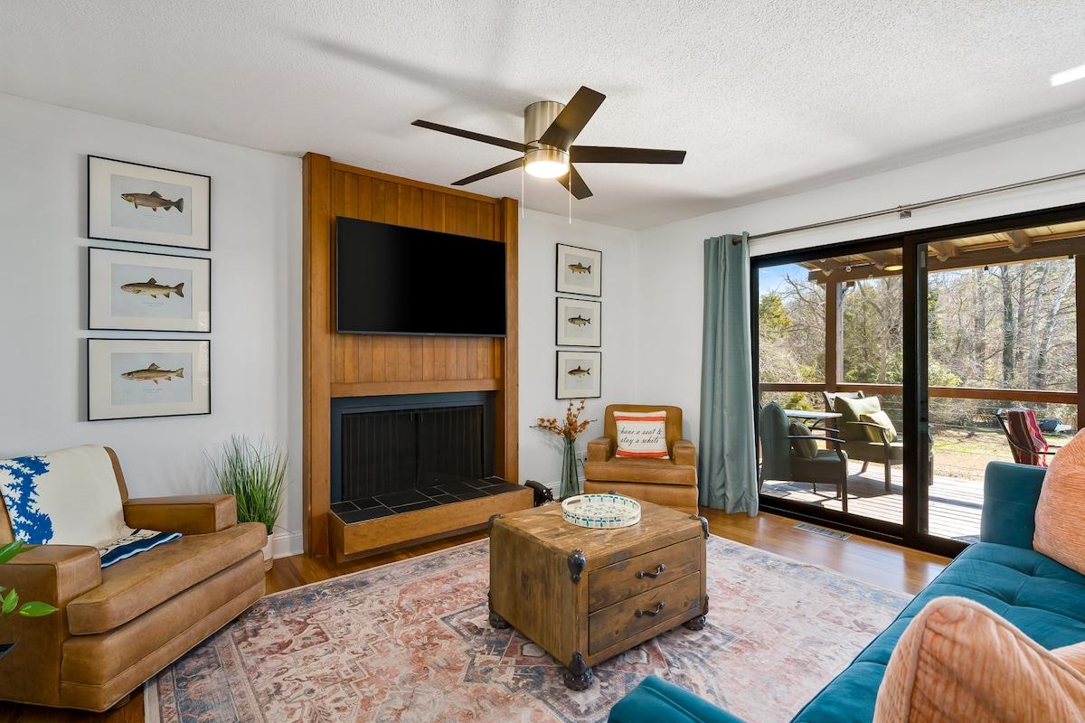 Kate's Kayak Cove on Lake Keowee!4