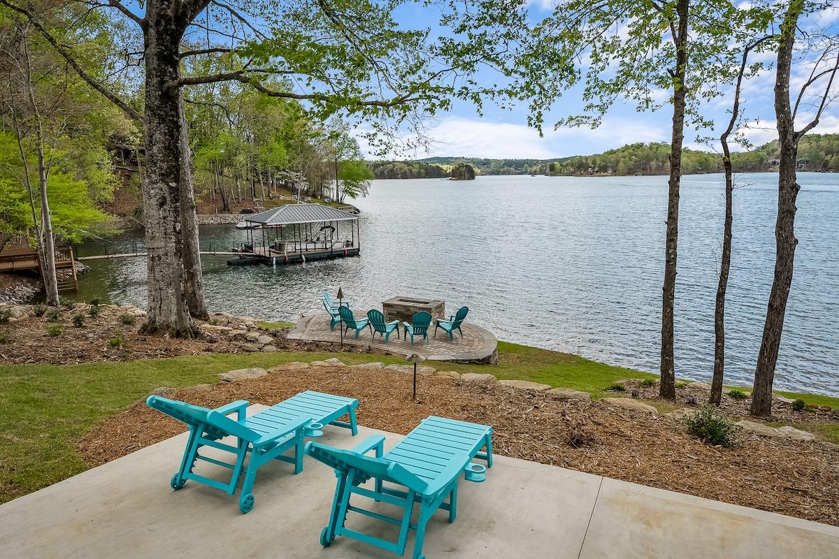 Paradise Point on Lake Keowee!