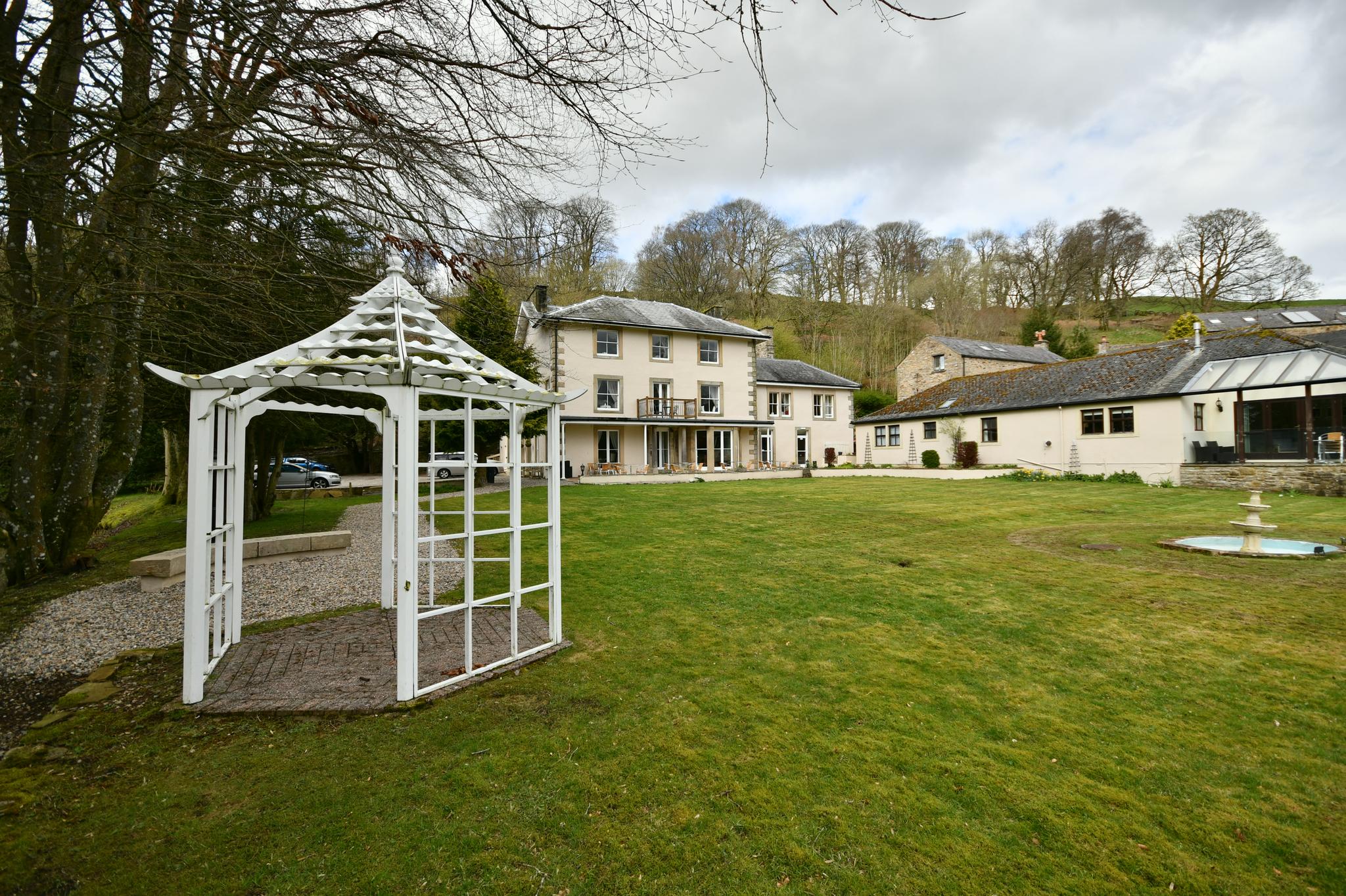 Lovelady Shield House5