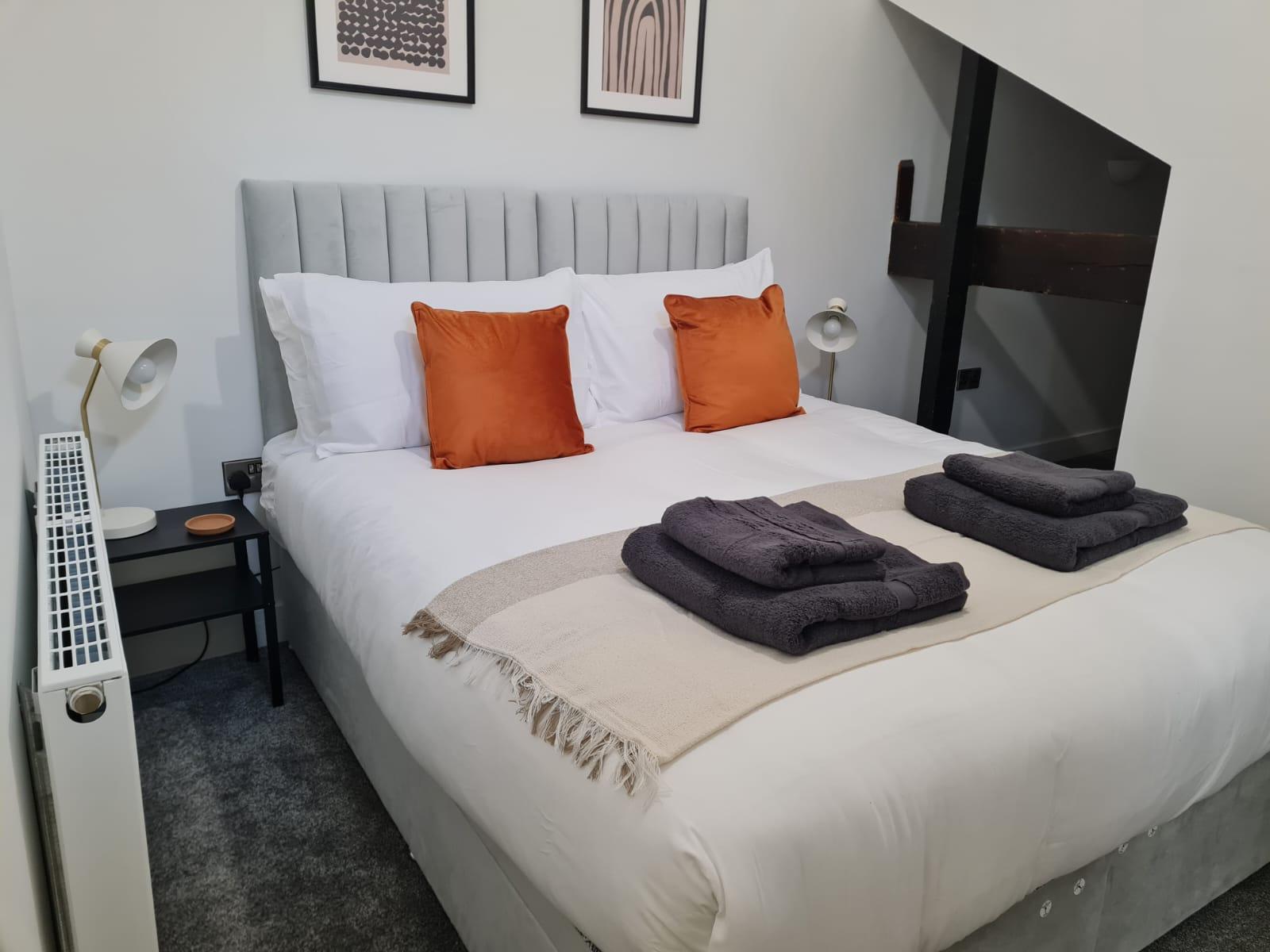 Urban Industrial Loft 2 *Private Parking*2