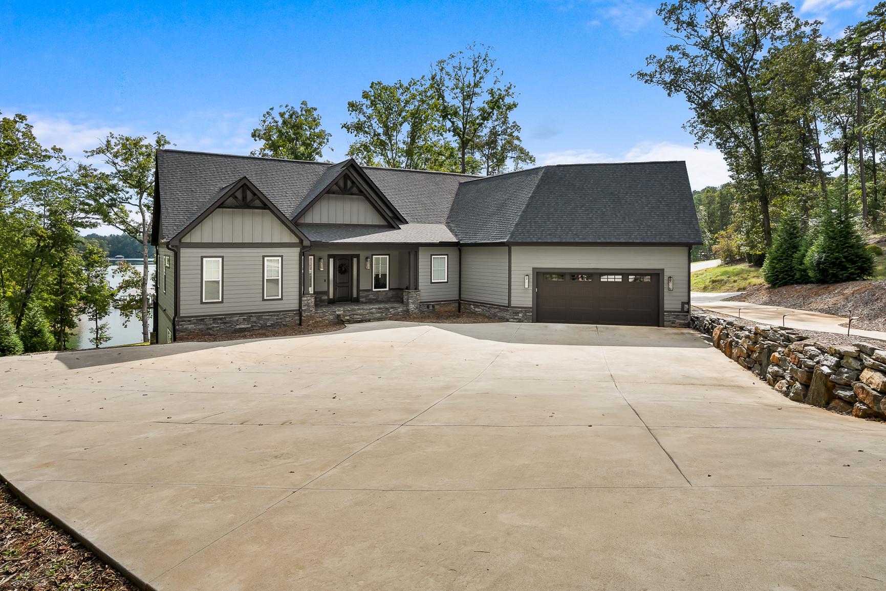 Cane Creek Retreat on Lake Keowee!4