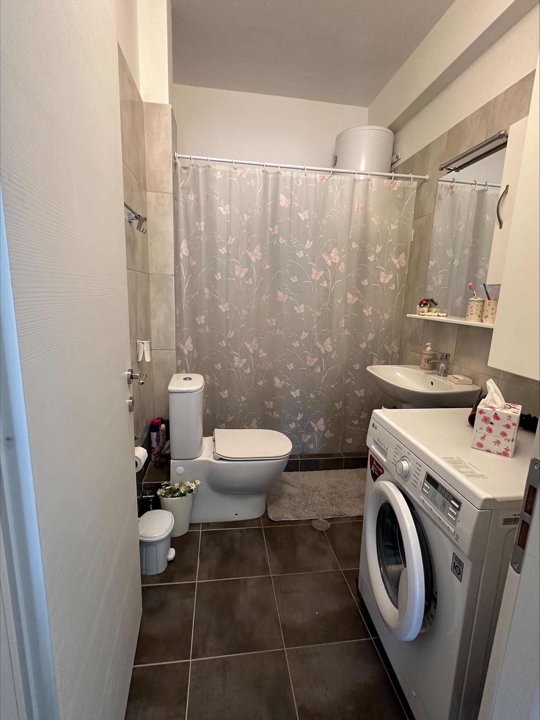 Olive Hill Apartment6