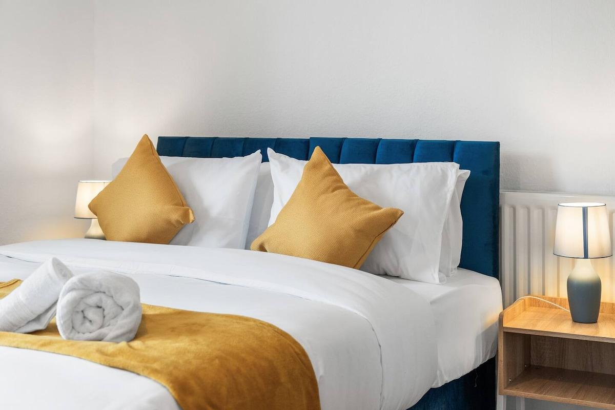 The Quirk & Timber Retreat with Free Parking
