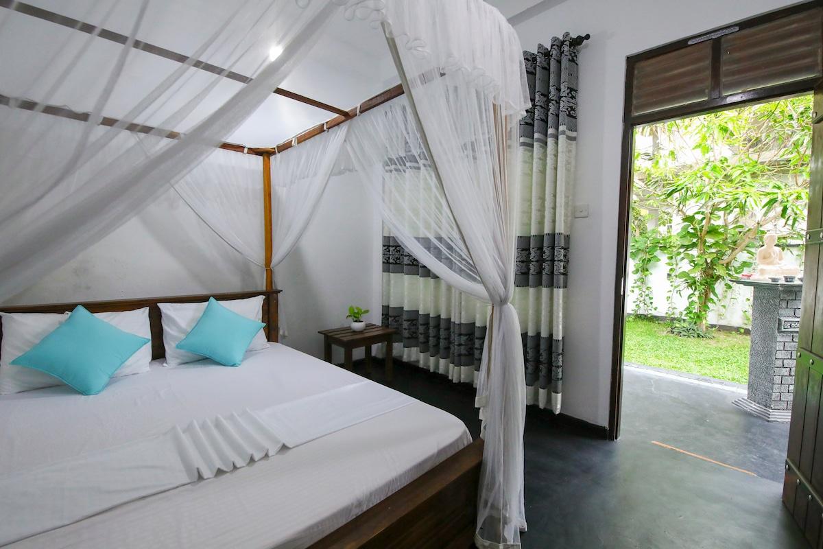 Oreli Villa - Deluxe Double Room3