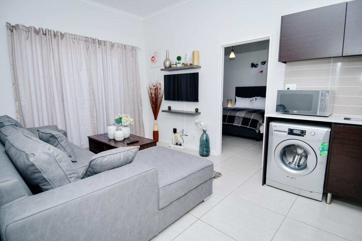 Sam's Apartments & Services-GR1 Modern 1 Bedroom4