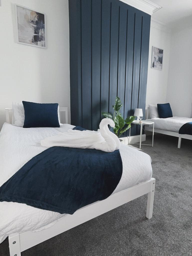 SPACIOUS 3BR FLAT- PARKING-WIFI-NEAR METRO CENTRE