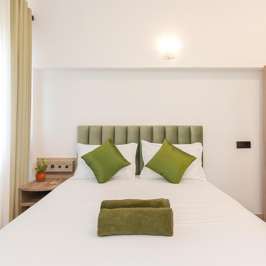 SkyPort Villa Katunayaka - Double Room2