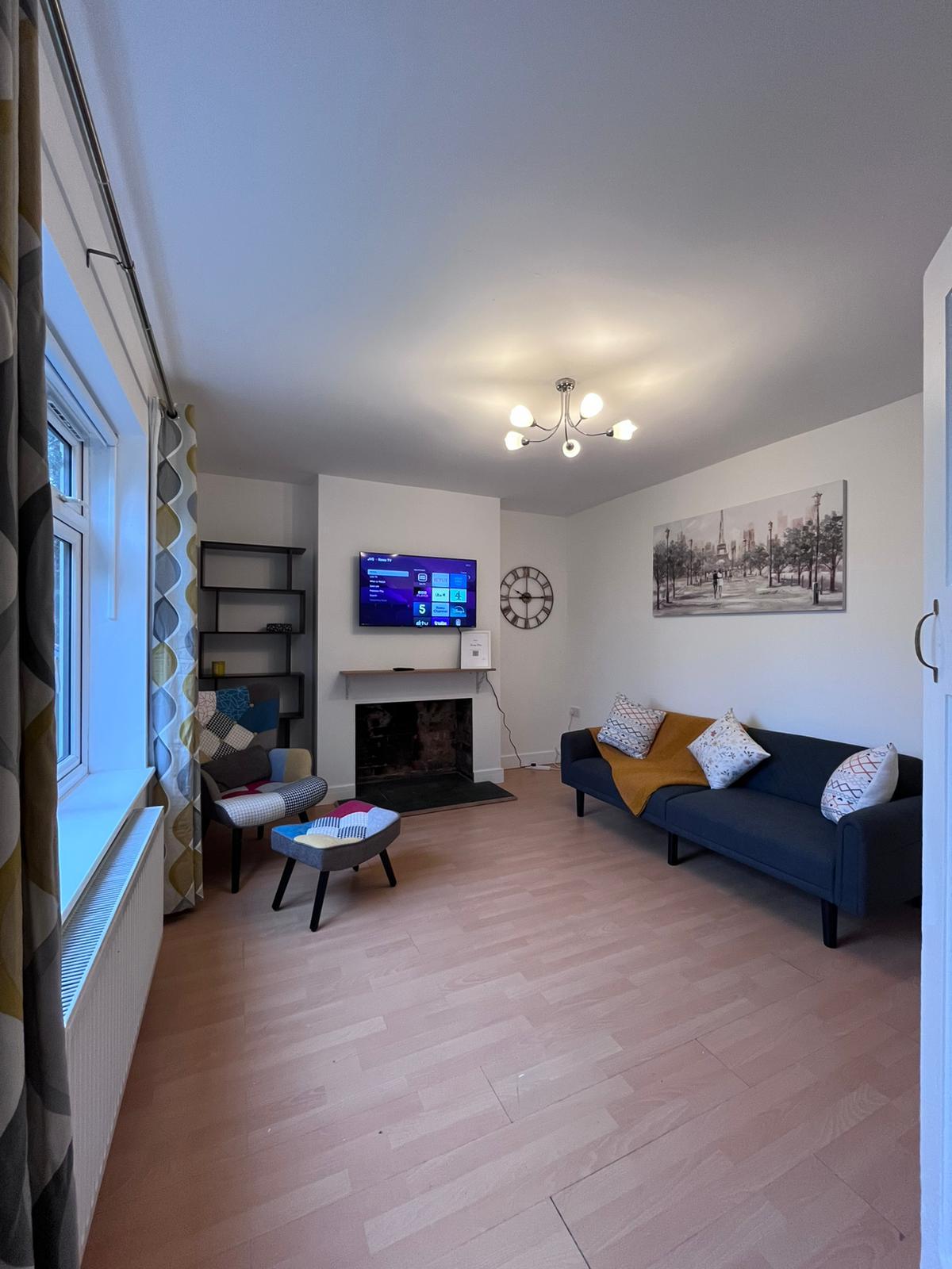 Two Bed Villa Notts for families and professionals2