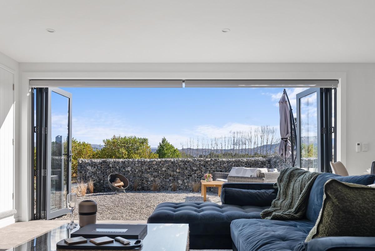 Luxe home nr Clyde | Nevis Suite at Kaihanu Lodge2