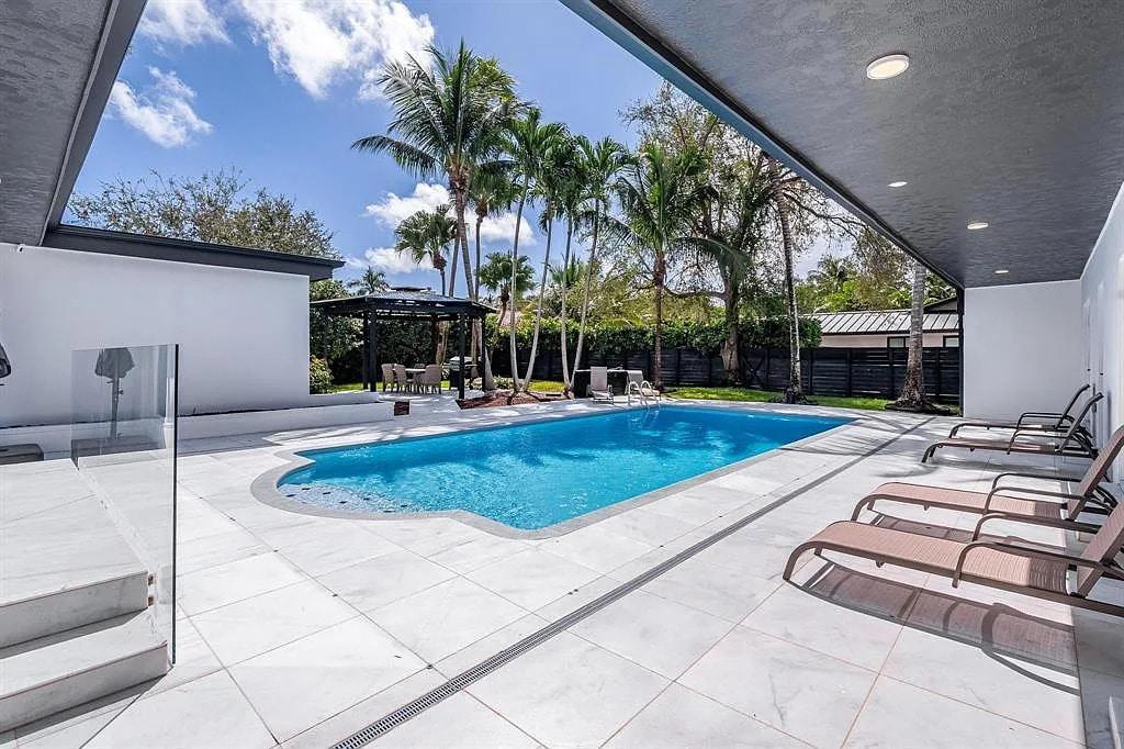 Family & Group Getaway | Pool + Huge Backyard6