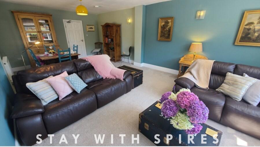 The Lodge 3 Ensuite Bedrooms near Cannock Chase