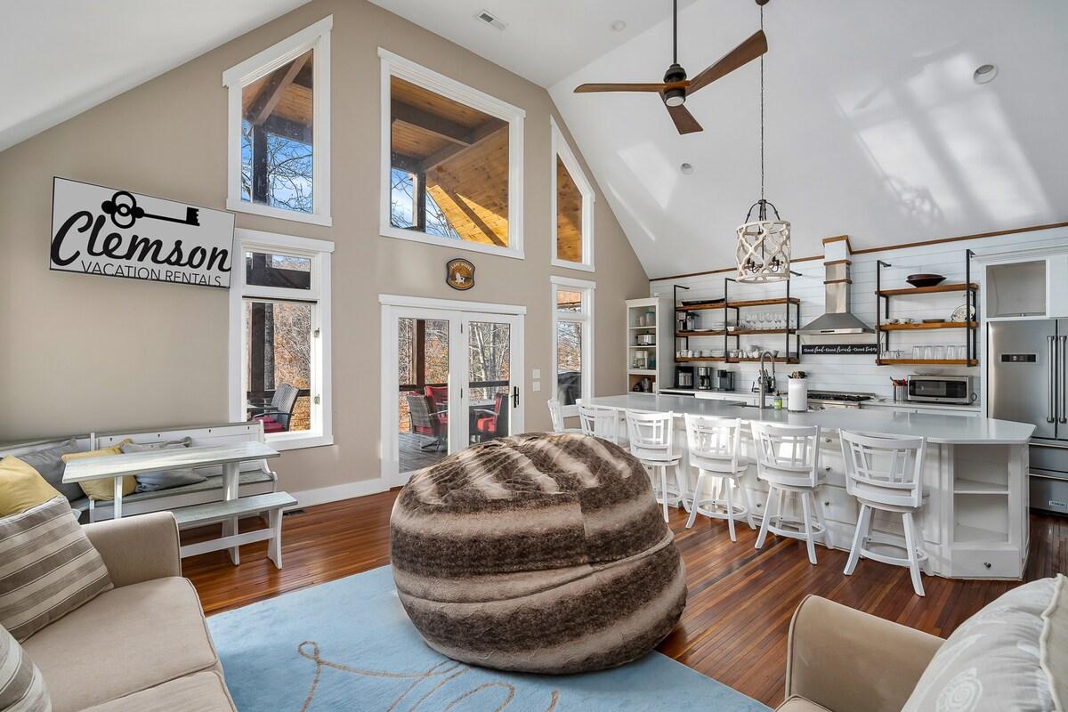 Lake Break on Lake Keowee2