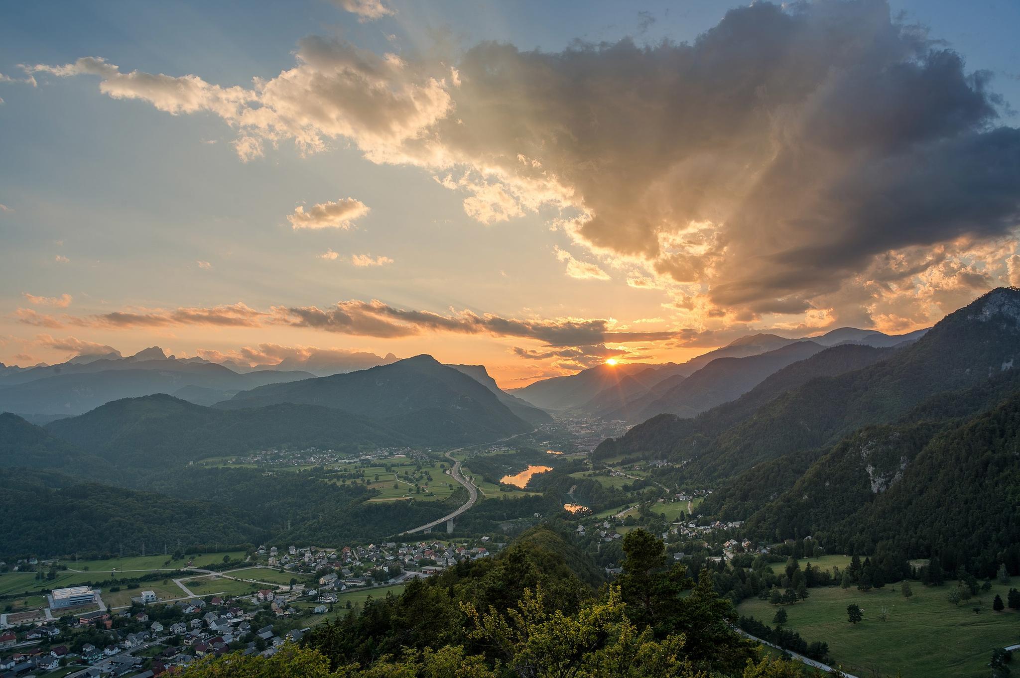 header-image