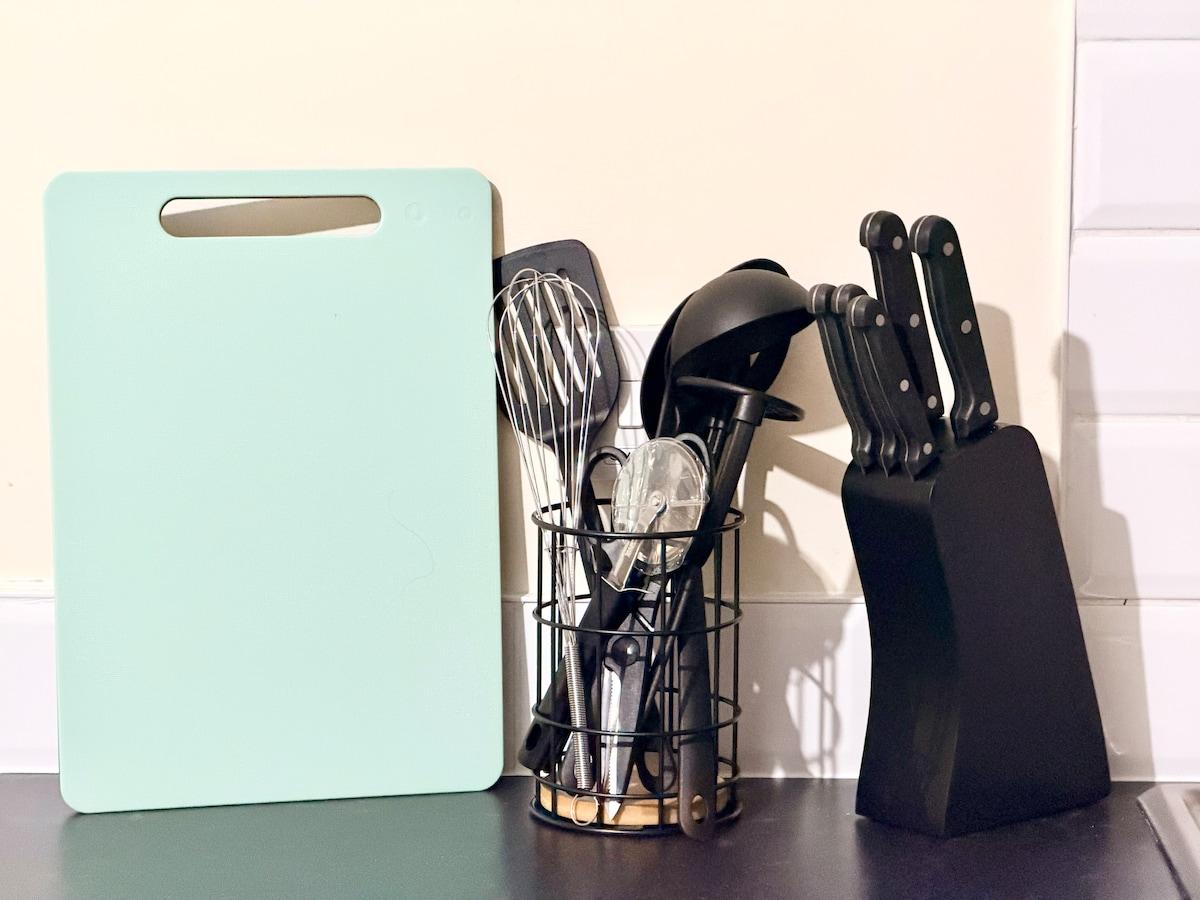 Central Huddersfield 3BR Apartment 3 Bath Parking6