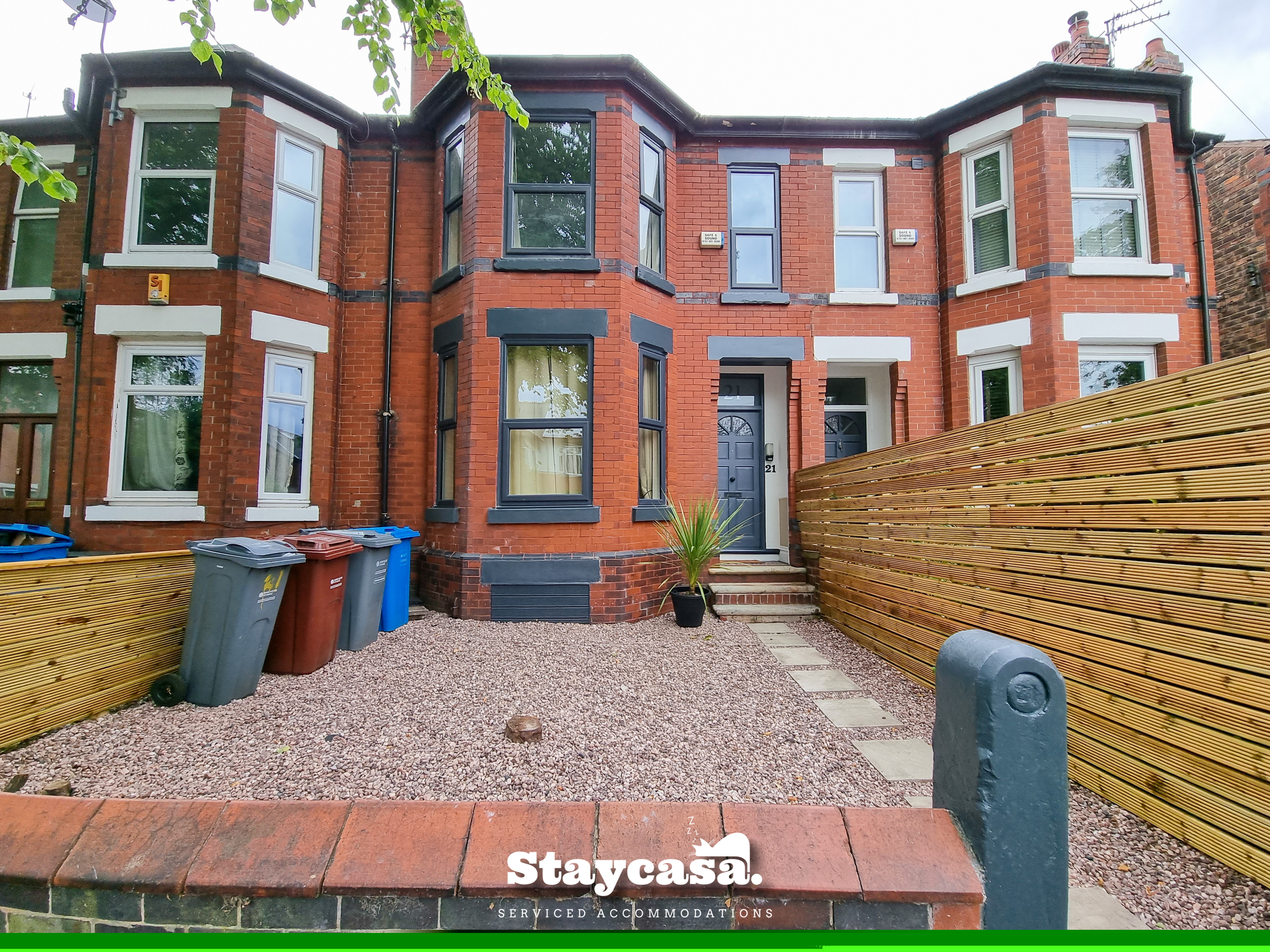 Spacious 5BR Home in Leafy Withington2
