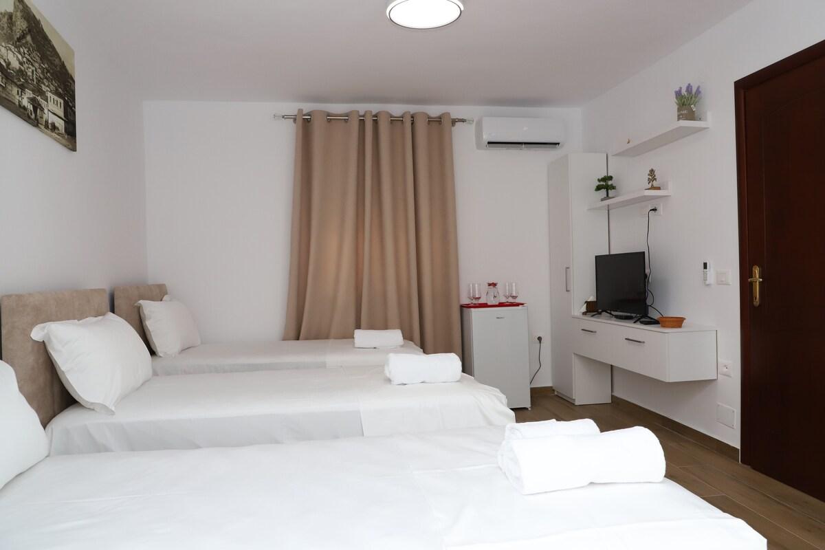 GuestHouse Esanbja - Friends Room 102