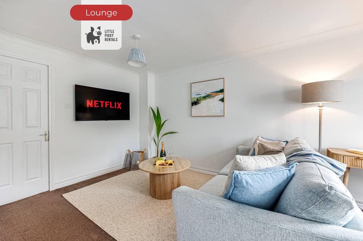 Cosy & Stylish Home w/ EV Charger & Priv. Garden3