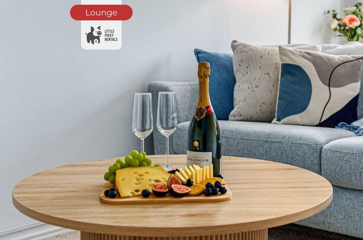 Cosy & Stylish Home w/ EV Charger & Priv. Garden6