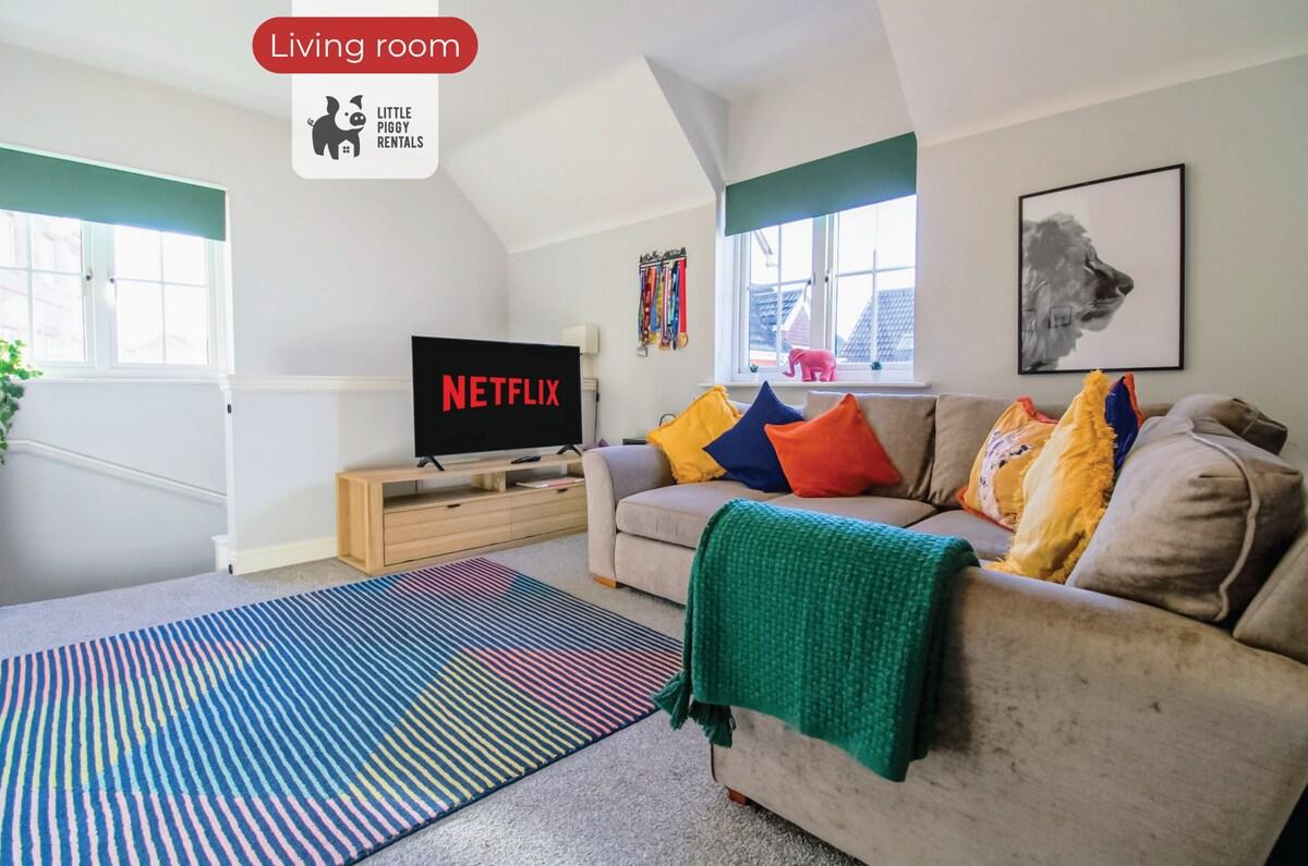 Spacious 2br Family Apartment w/ Wi-Fi (Sleeps 5)3