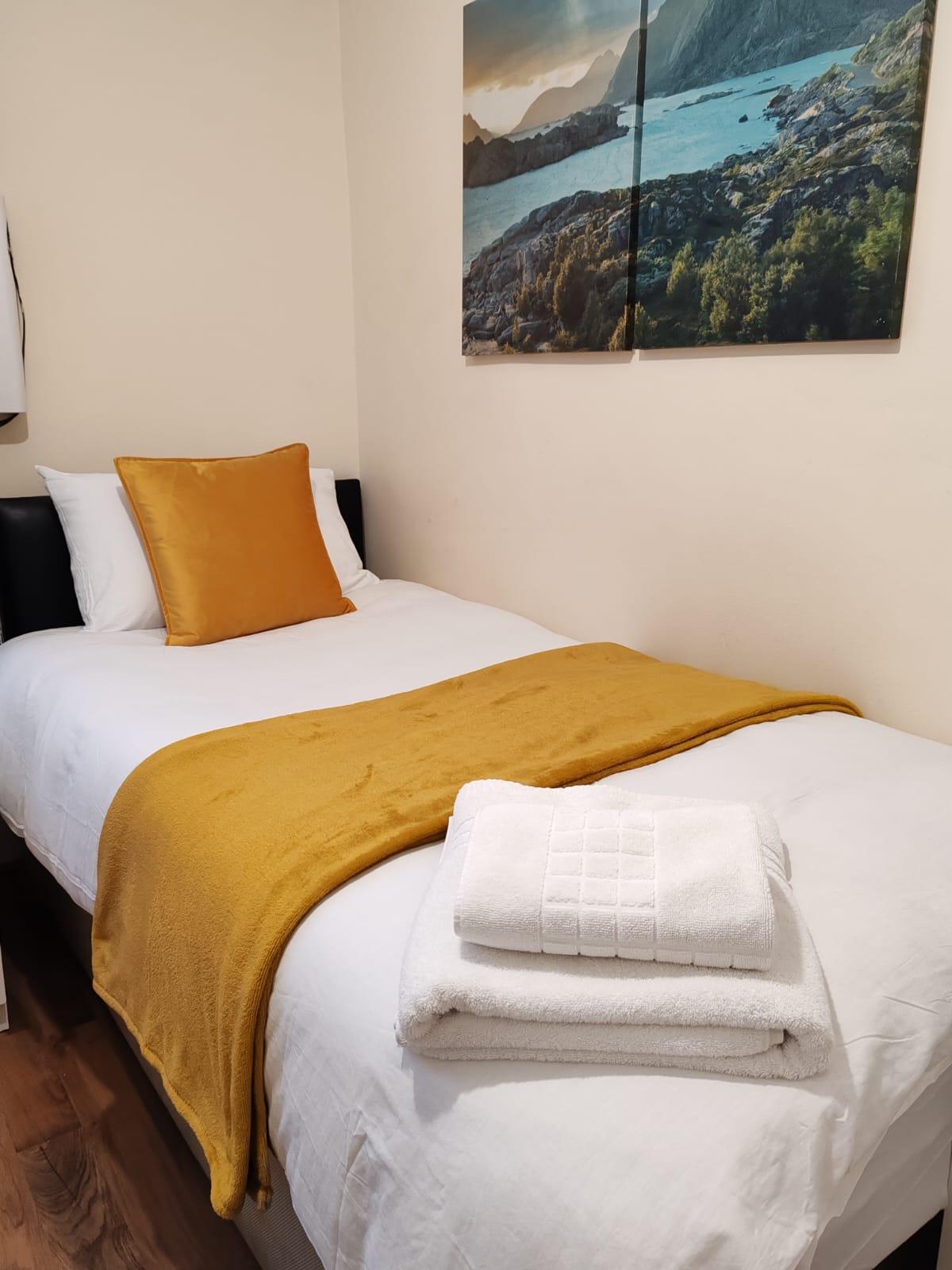 Cosy Single Room near Heathrow Airport2