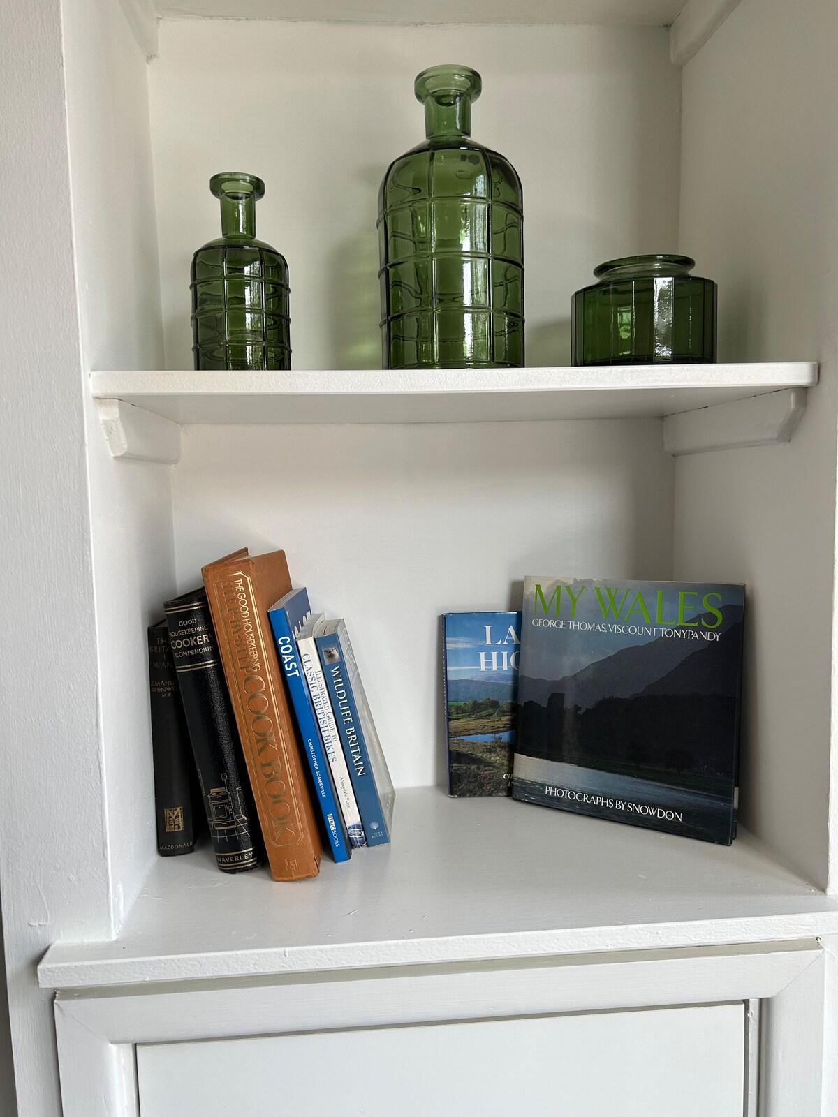 Beautiful 4BR Home near Chester Racecourse3