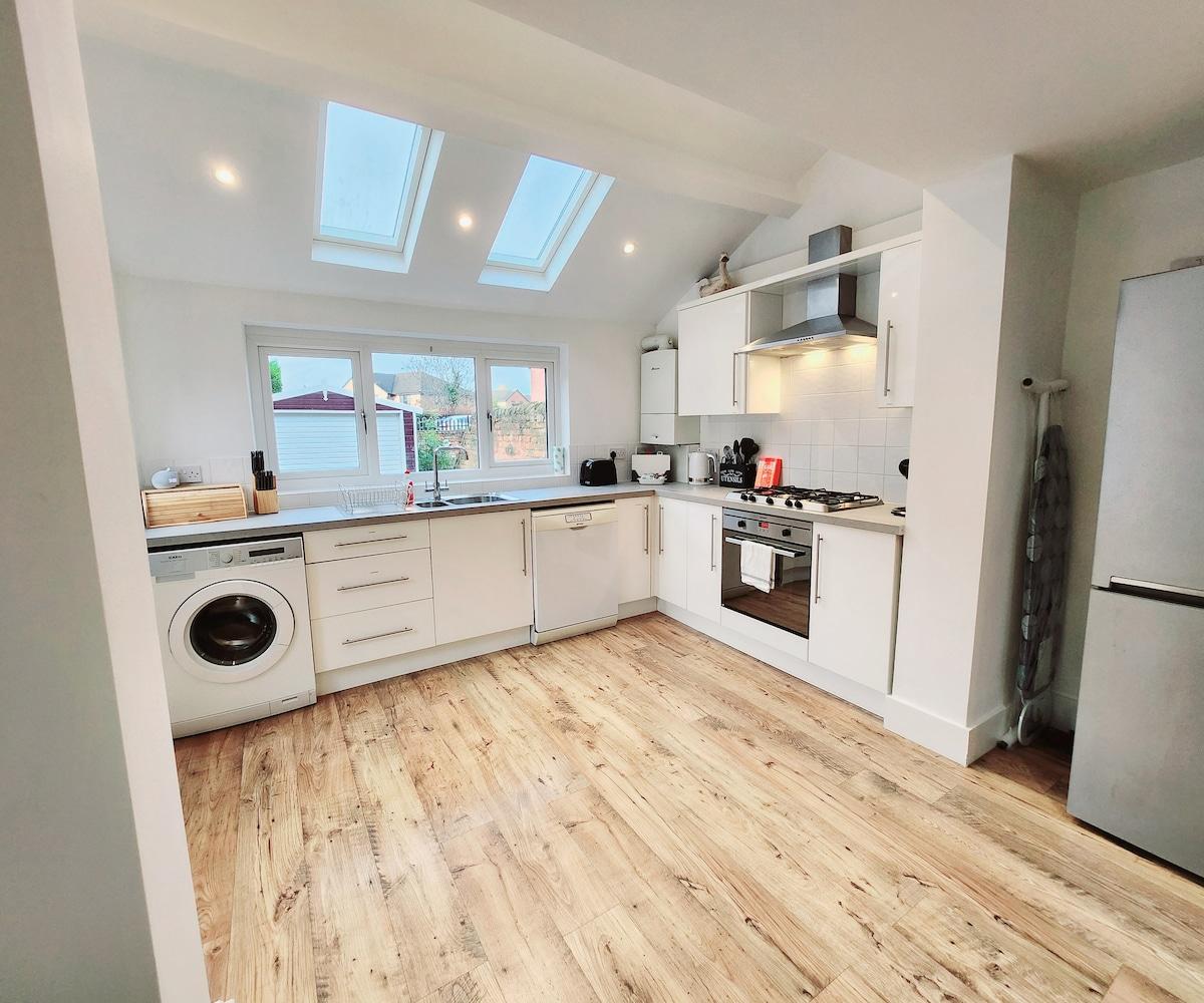 Beautiful 4BR Home near Chester Racecourse5