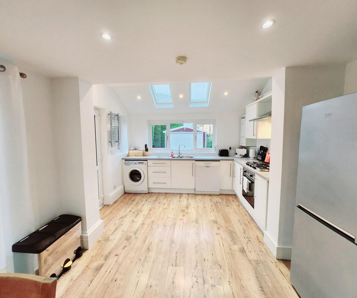 Beautiful 4BR Home near Chester Racecourse6