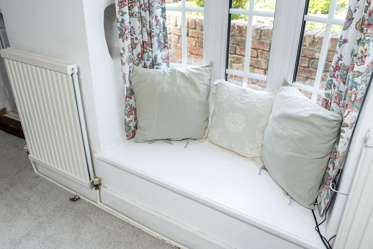 Cosy 1 Bed Cottage Retreat in Charming Elloughton5