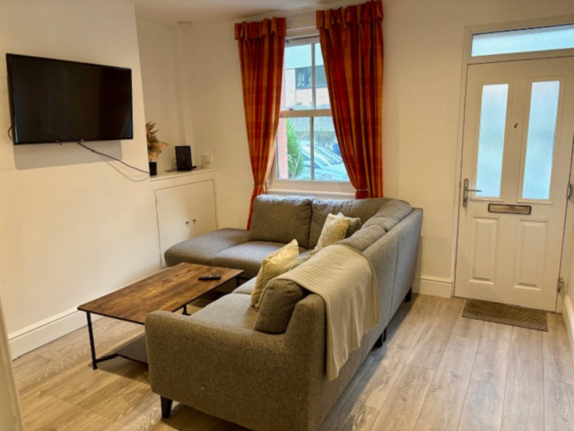 Charming 2Bedroom House in the Heart of Colwyn Bay2