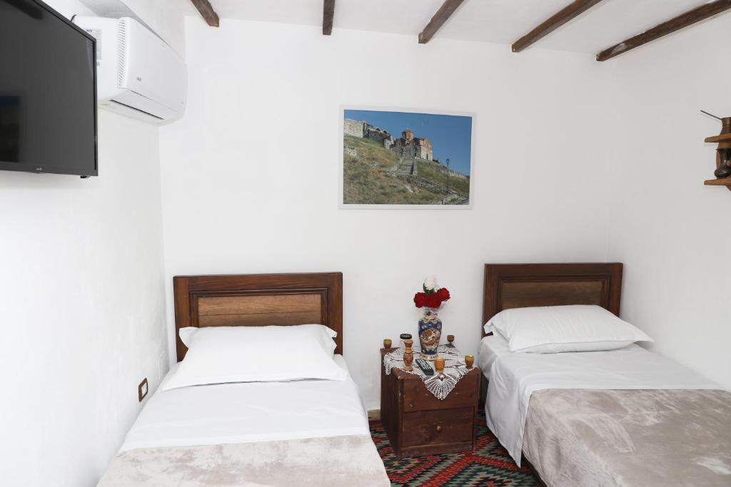 Guesthouse Maria - Berat Castle2