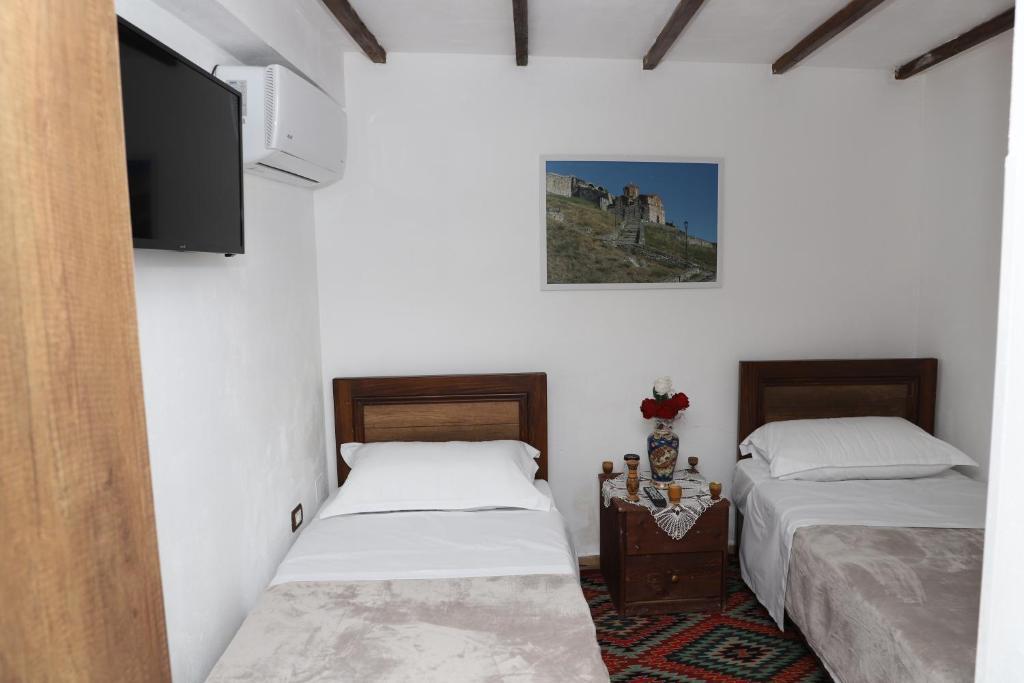 Guesthouse Maria - Berat Castle4