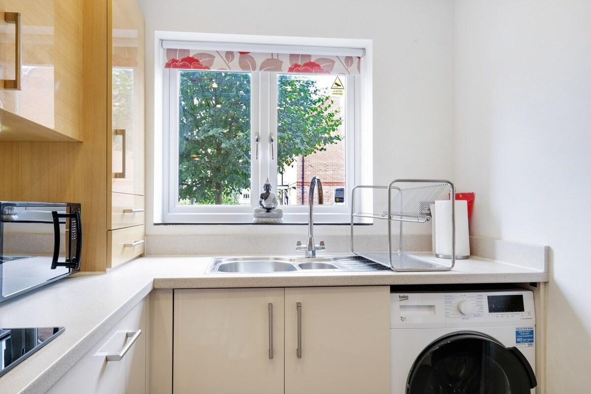 London Heathrow Living Holywell Springs House6