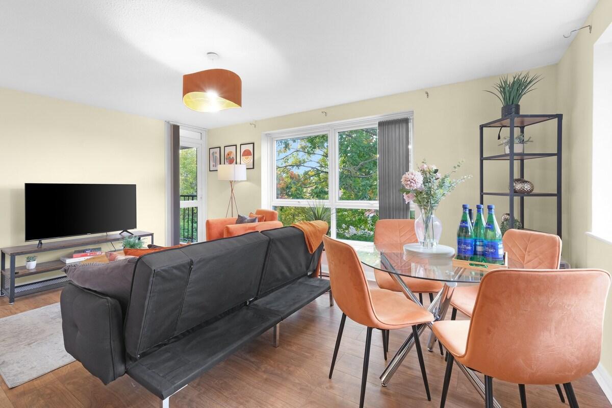 Modern 2-Bed Apt. with Parking – Broadlands Court2