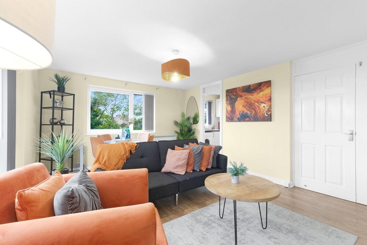 Modern 2-Bed Apt. with Parking – Broadlands Court3