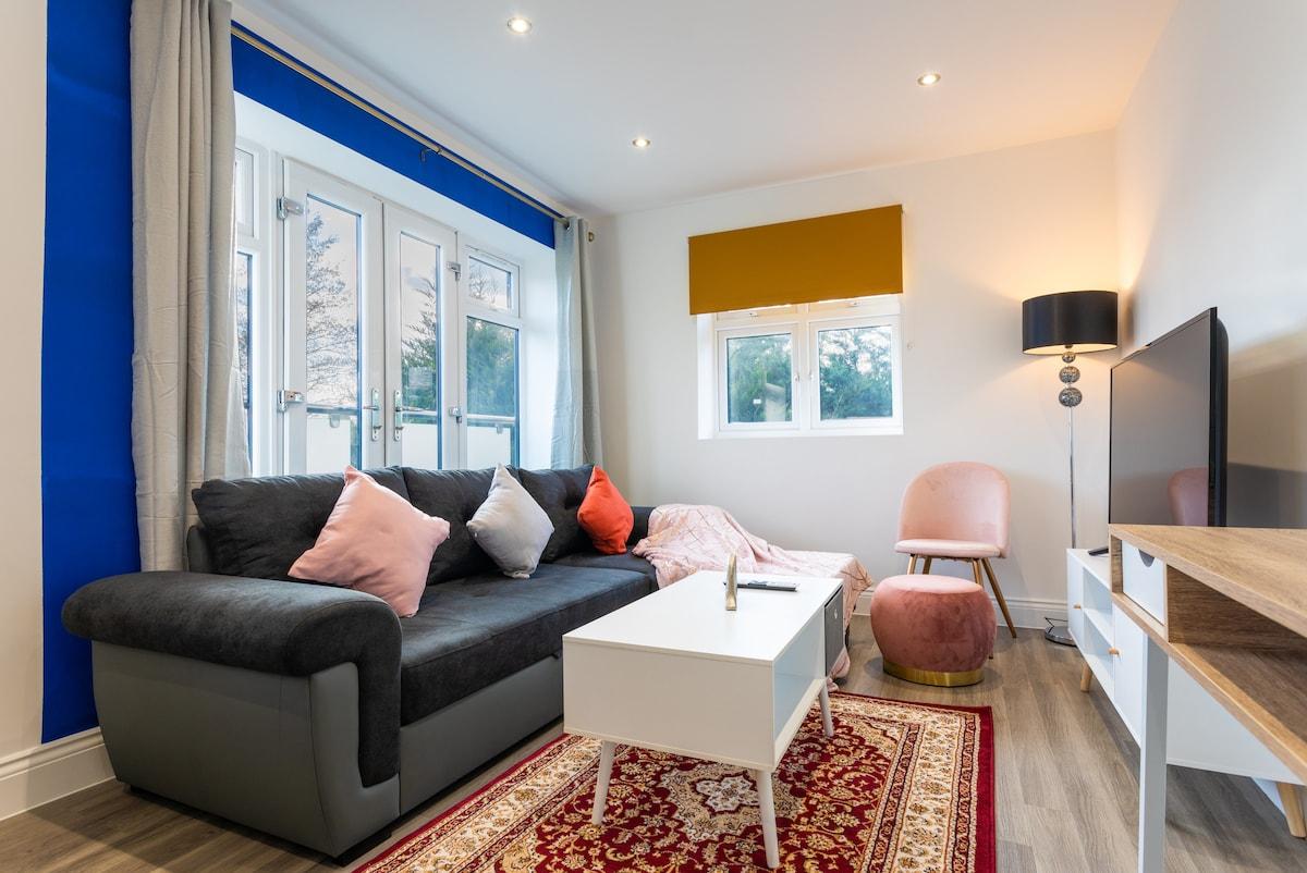 Cosy 2 Bed in Hatfield | FREE Parking | Near Uni |2