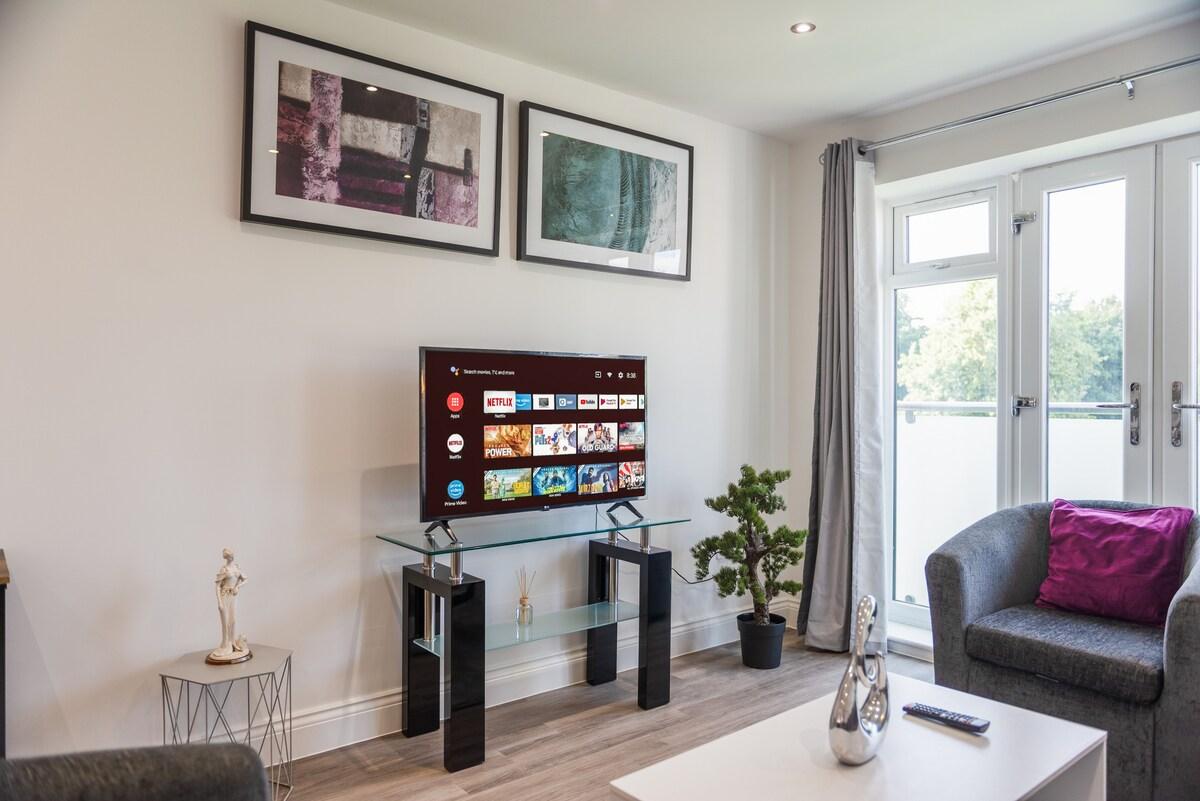 Modern 1 Bed Apart in Hatfield | FREE Parking4