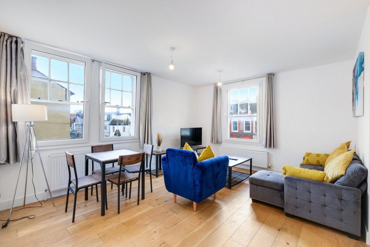 Eastons 2 Bedroom Apartment with Sofa Bed2