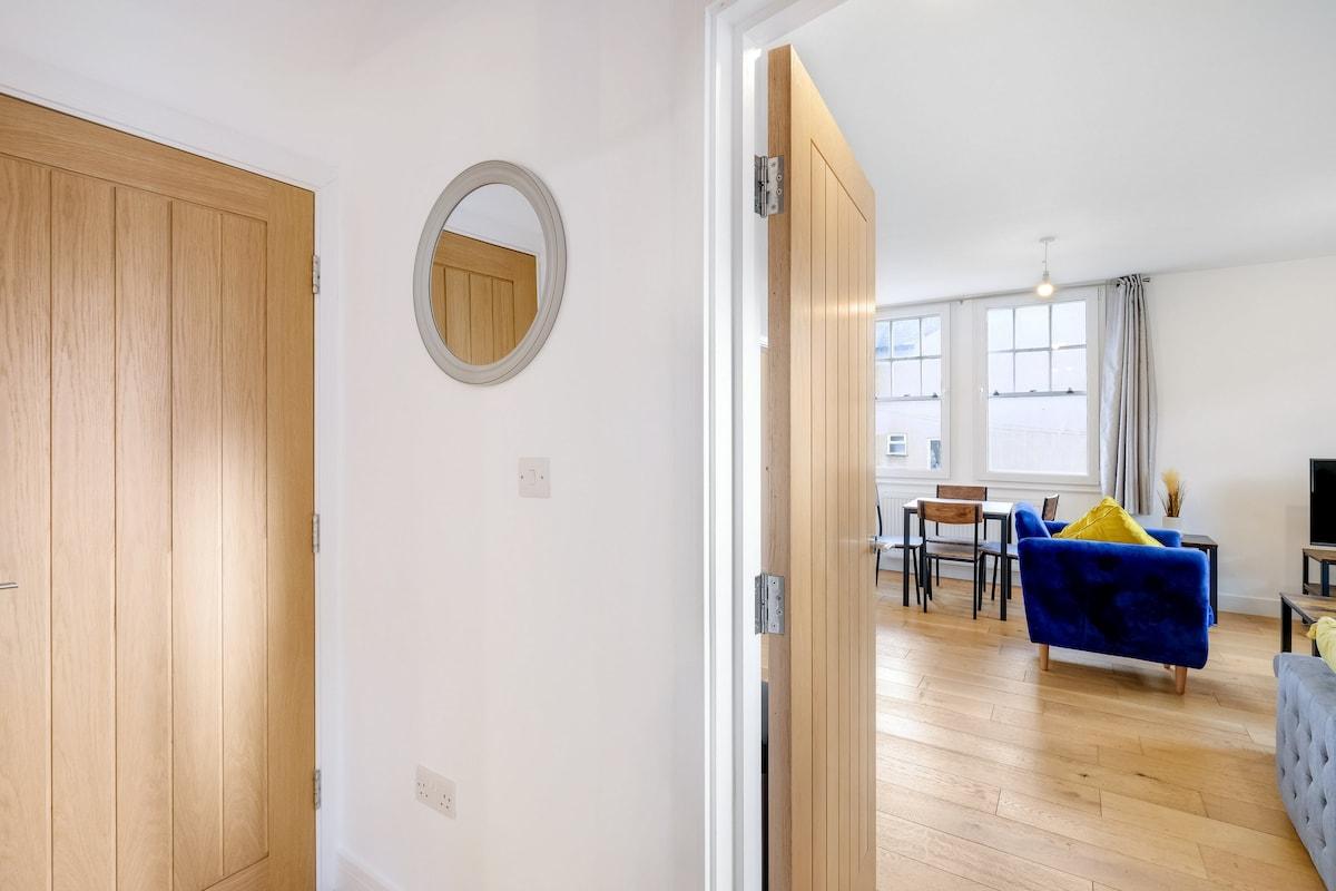 Eastons 2 Bedroom Apartment with Sofa Bed6