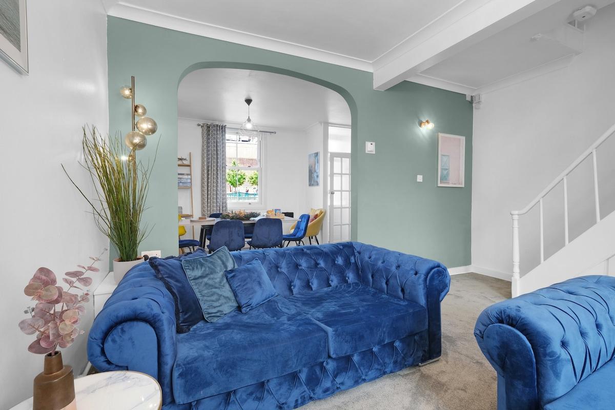 The Charming 3 Bedroom House at Blakes Cottages5