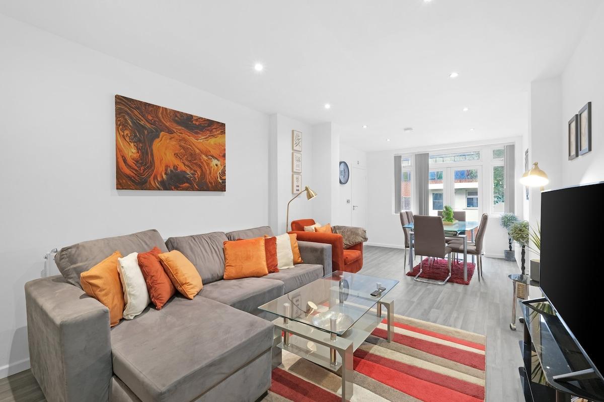 Spacious 5 Bedroom 3 Bath Serviced House – Croydon