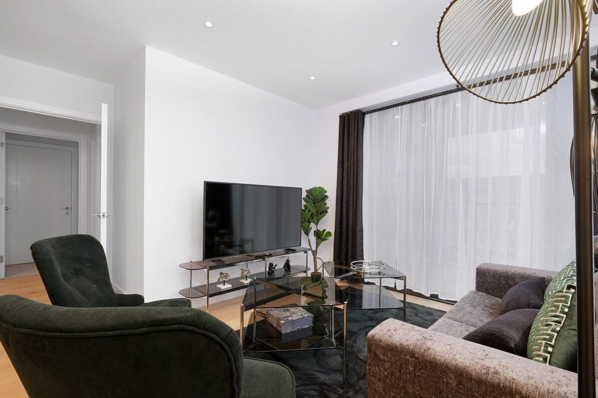 Belmore 2 Bedroom Luxury Apt. + Parking - 153