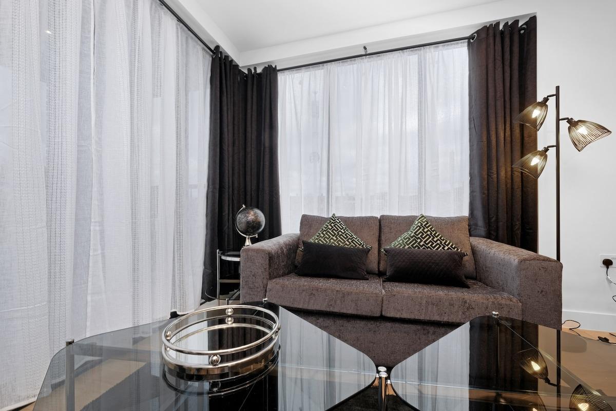 Belmore 2 Bedroom Luxury Apt. + Parking - 154
