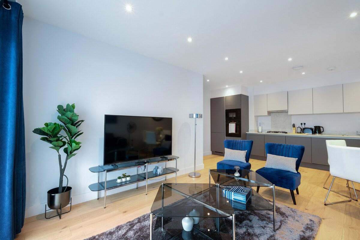 Belmore 2 Bedroom Luxury Apt. + Parking - 213