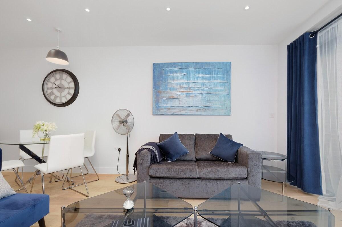 Belmore 2 Bedroom Luxury Apt. + Parking - 214