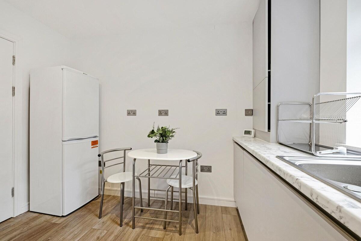 St Martins 2 Bedroom & 2 Bathroom Apt. 1 - Ruislip6