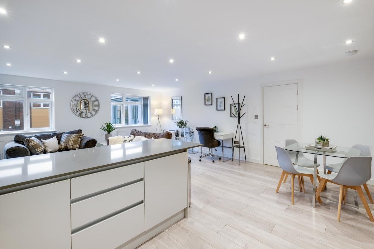 St Martins 2 Bedroom & 2 Bathroom Apt. 4 - Ruislip4