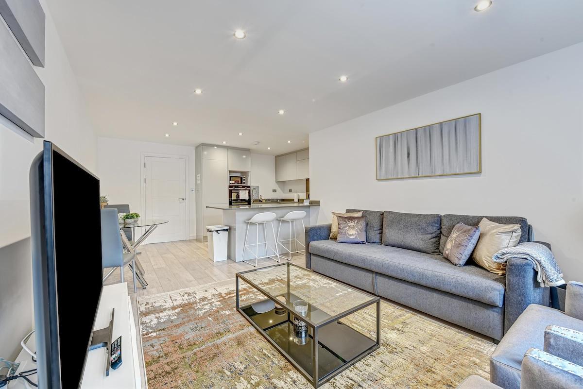 St Martins 2 Bedroom & 2 Bathroom Apt. 5 - Ruislip3