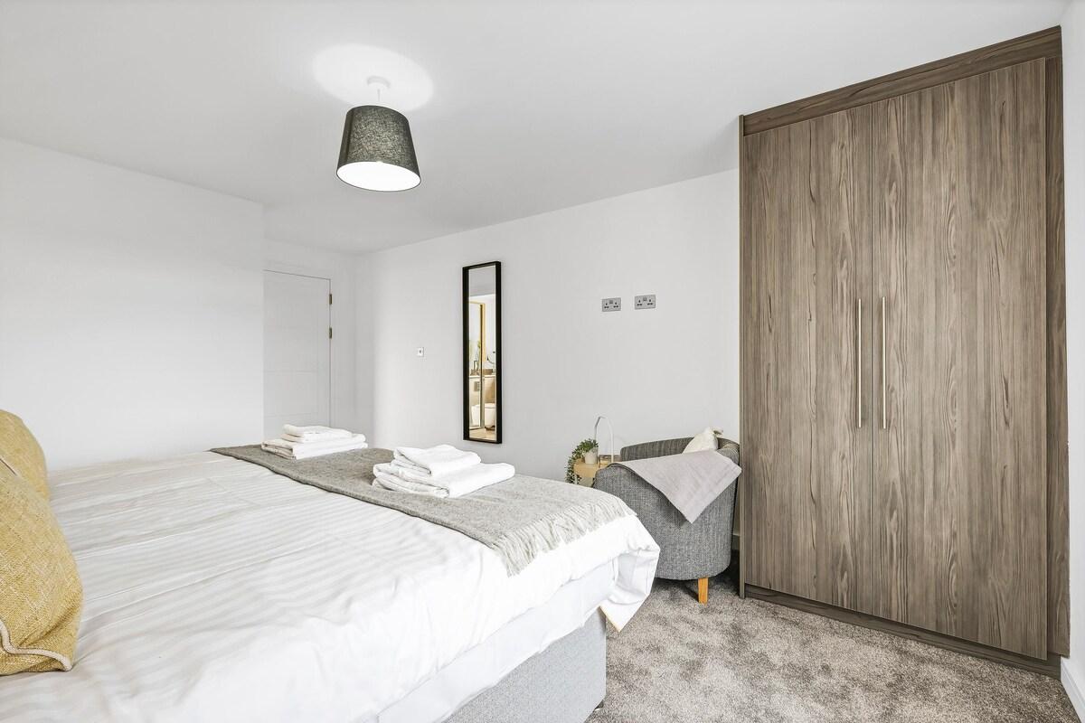 St Martins 2 Bedroom & 2 Bathroom Apt. 7 - Ruislip3