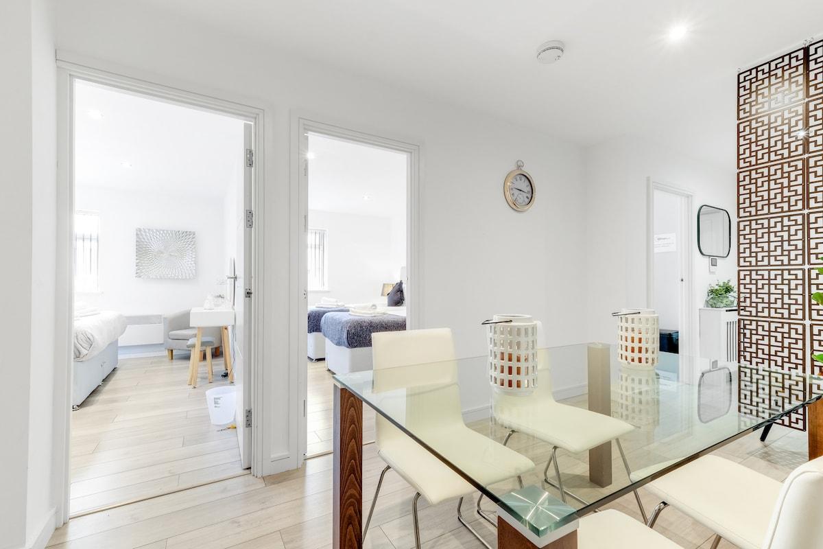 St Martins 2 Bedroom & 1 Bathroom Apt.10 - Ruislip