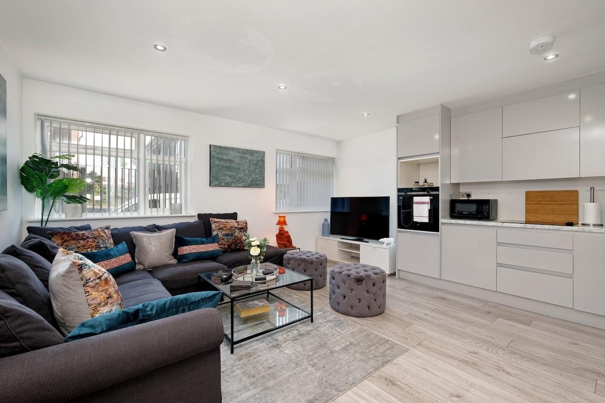 St Martins 2 Bedroom & 1 Bathroom Apt.10 - Ruislip2
